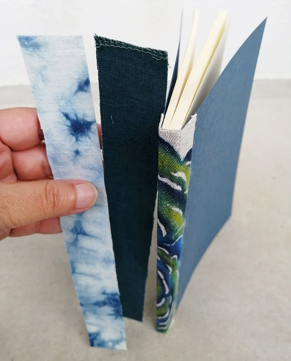 藍染め端切れを再利用